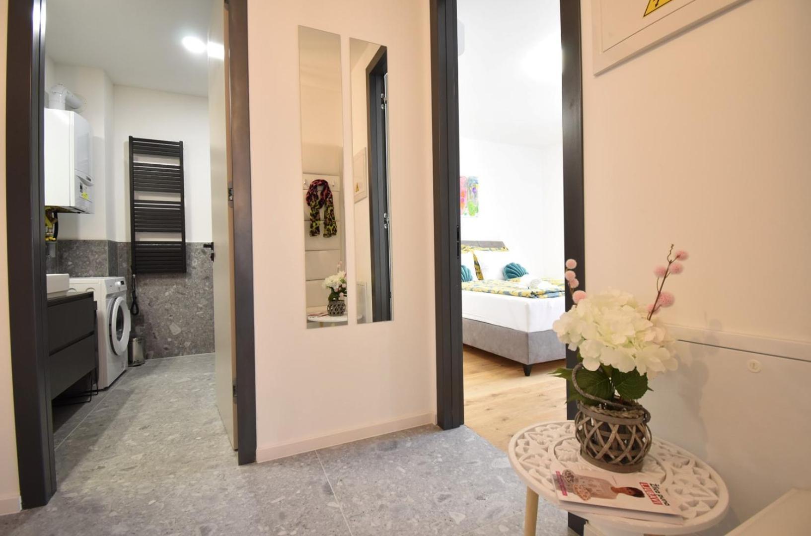 Luxe Central With Private Parking**** * Pula