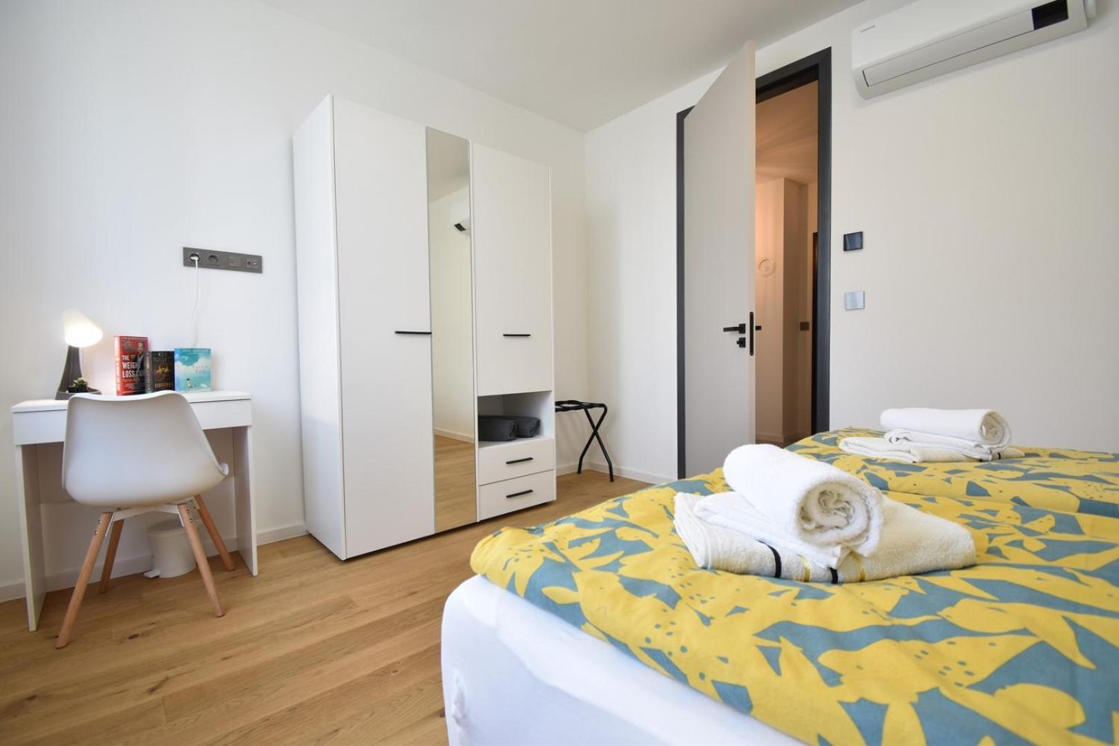 Luxe Central With Private Parking**** * Pula